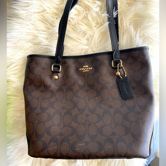 Coach Handbags - ✨coach tote monogram bag✨